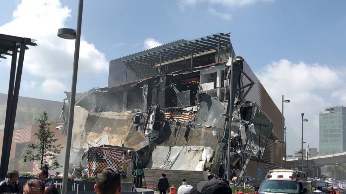 Összeomlott egy bevásárlóközpont Mexikóban
