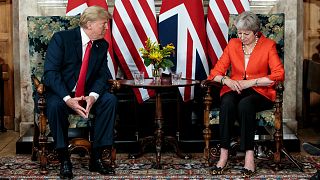 Trump nega críticas ao Brexit e a Theresa May