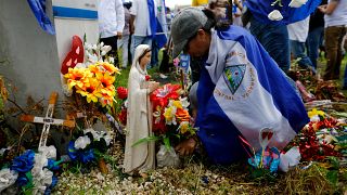 Al menos 4 policías y un civil muerto durante las protestas en Nicaragua