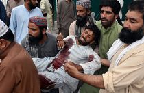 Pakisztán: Merénylet a politikai gyűlésen