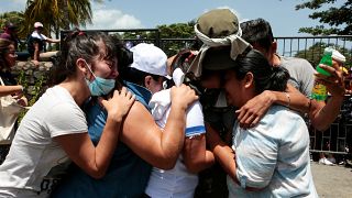 Nikaragua: Kurşunlardan kaçarak kiliseye sığınan öğrenciler kurtarıldı