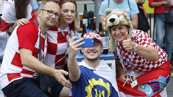 A horvát és a francia szurkolók már készen állnak az esti döntőre A horvát és a francia szurkolók már készen állnak az esti döntőre