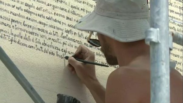 "Fontamara" sul muro, artista omaggia Silone "Fontamara" sul muro, artista omaggia Silone