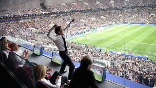 Fransa attı Cumhurbaşkanı Macron havalara uçtu