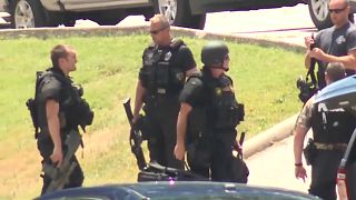 الشرطة الأمريكية تقتل مشتبها به بمدينة كنساس