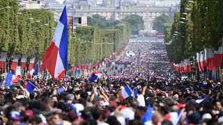 [Direct] La Coupe du monde revient sur les Champs-Elysées!