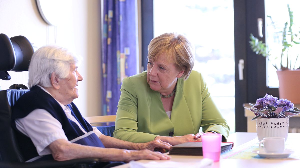 Merkel will Löhne für Pflegekräfte erhöhen