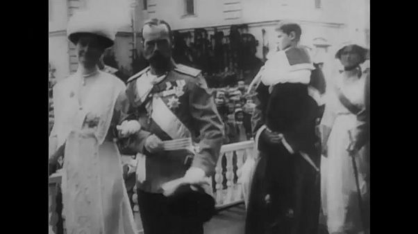 В России отметили 100-летие гибели царской семьи В России отметили 100-летие гибели царской семьи