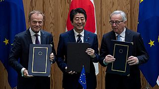 Japón y la UE firman un acuerdo comercial contra el proteccionismo de Trump