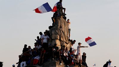 Französische Fans bejubeln die Weltmeister