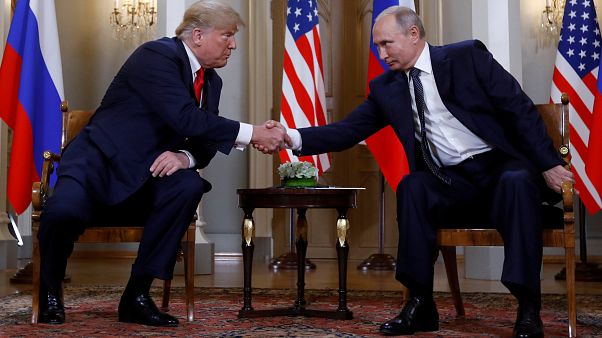 Trump rejeita críticas e diz que encontro com Putin foi excelente Trump rejeita críticas e diz que encontro com Putin foi excelente