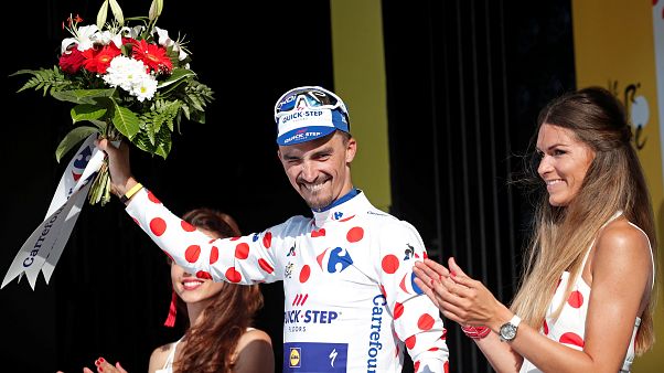 Alaphilippe wins stage Alaphilippe wins stage