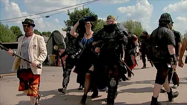 Σύγχρονοι Mad Max σε φεστιβάλ στην Πολωνία Σύγχρονοι Mad Max σε φεστιβάλ στην Πολωνία