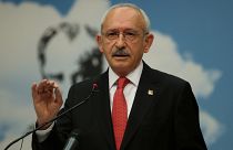غرامة قياسية على زعيم أكبر حزب تركي معارض بتهمة التشهير بإردوغان