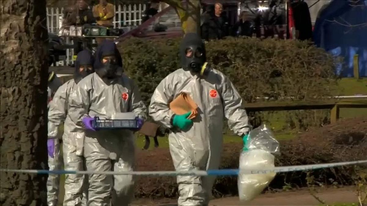 İngiltere'de ajan Skripal ve kızına saldırı düzenleyenlerin kimliği tespit edildi
