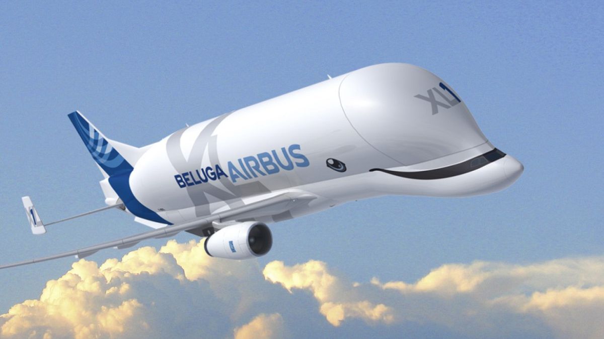 Airbus uçan balinası 'BelugaXL'yi tanıttı