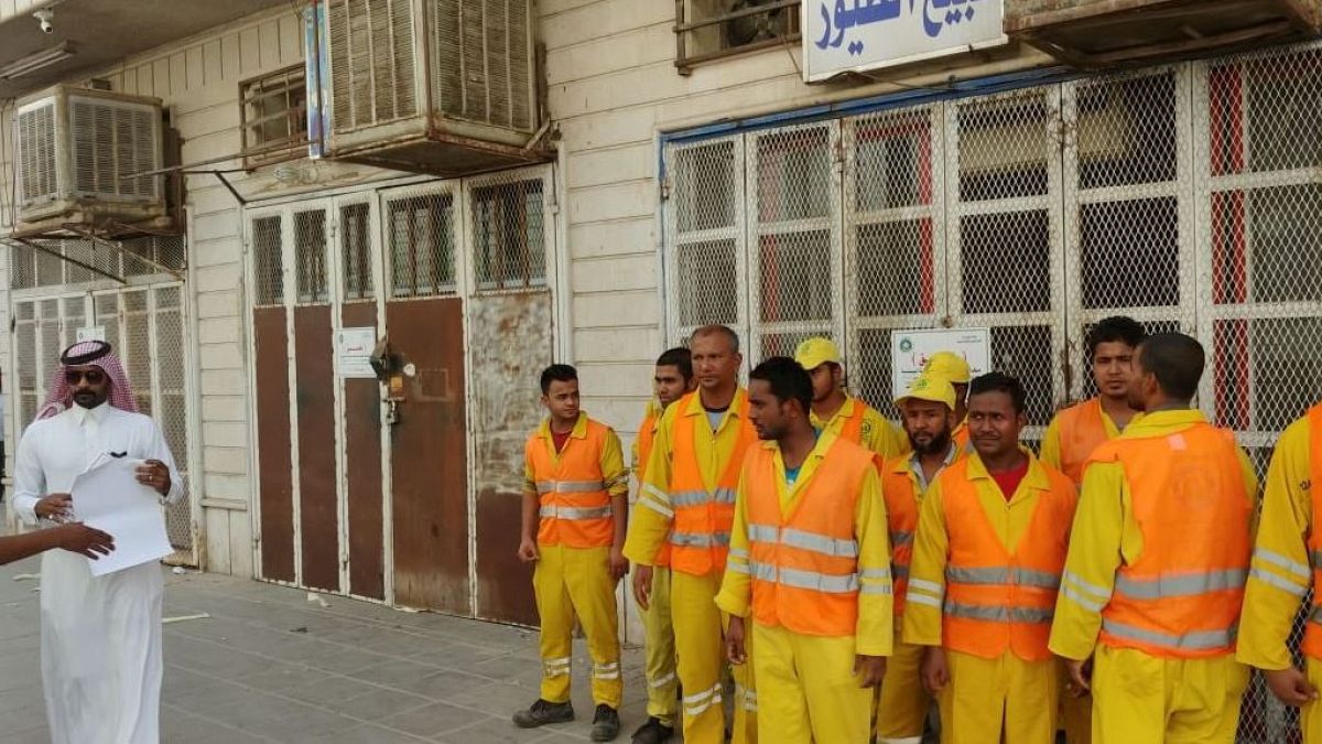 إنفلونزا الطيور مجدداً في السعودية.. وإغلاق سوق العزيزة في الرياض