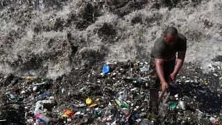 Άγιος Δομίνικος: Tόνοι πλαστικών στις ακτές