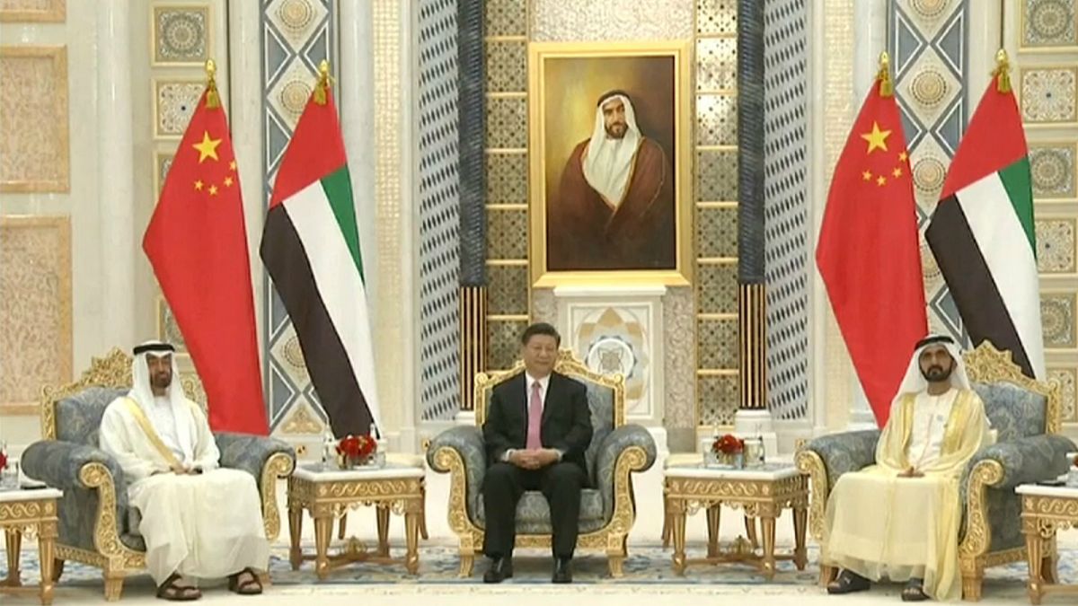 رئيس الصين يغادر الإمارات بعد توقيع 13 اتفاقية ومذكرة تفاهم 
