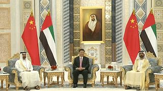رئيس الصين يغادر الإمارات بعد توقيع 13 اتفاقية ومذكرة تفاهم