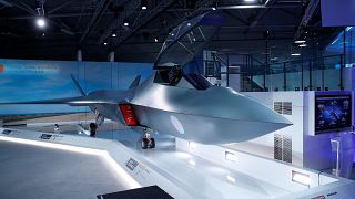 İngiltere'den F-35'i geride bırakacak lazer silahlı ve insansız yeni savaş uçağı