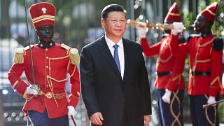 الرئيس الصيني يتعهد من السنغال بتعزيز العلاقات مع إفريقيا