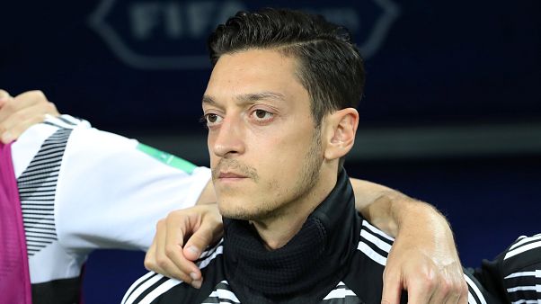 Mesut Özil Alman A Milli Futbol Takımı'nı bıraktığını açıkladı Mesut Özil Alman A Milli Futbol Takımı'nı bıraktığını açıkladı