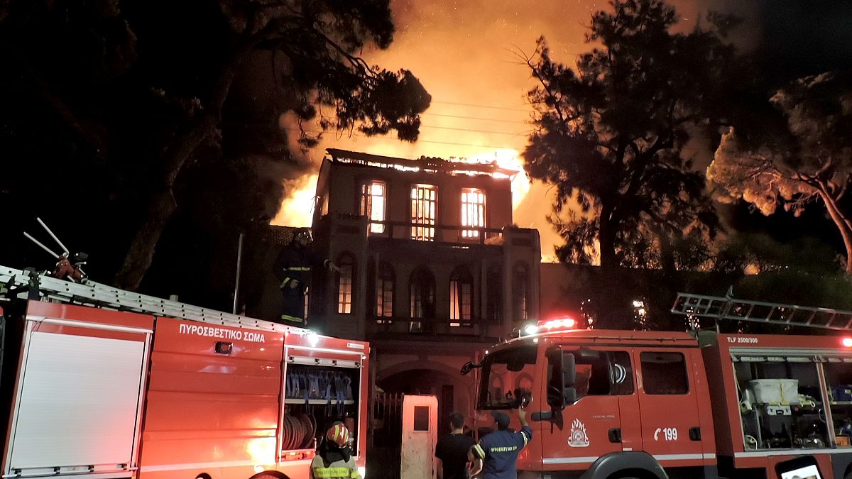 Καταστράφηκε ολοσχερώς από πυρκαγιά το κτίριο του Πολεμικού Μουσείου Χανίων