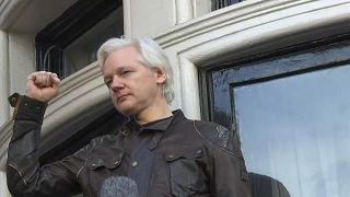 Ecuador quiere que Assange salga de la embajada