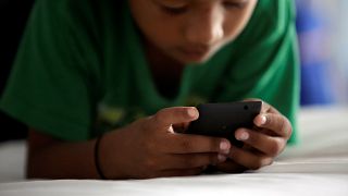 A mobil károsíthatja a tinédzserek memóriáját
