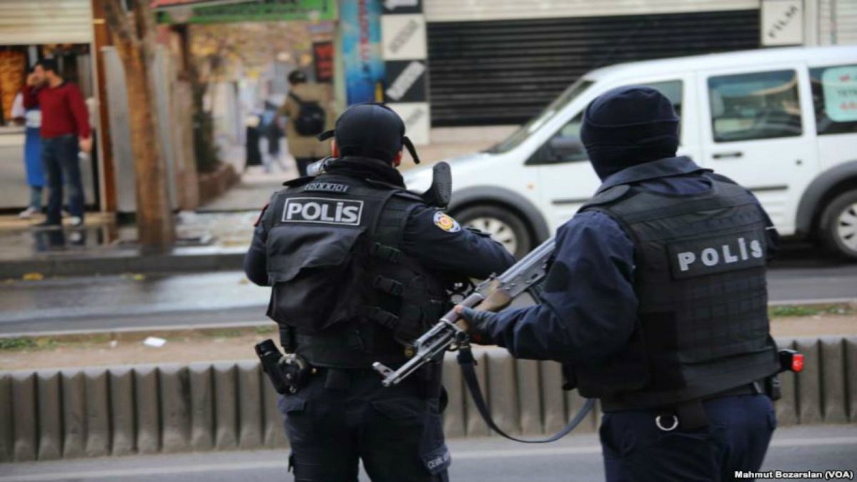 تركيا تعتقل 43 شخصا بتهم تتعلق بالانتماء لداعش