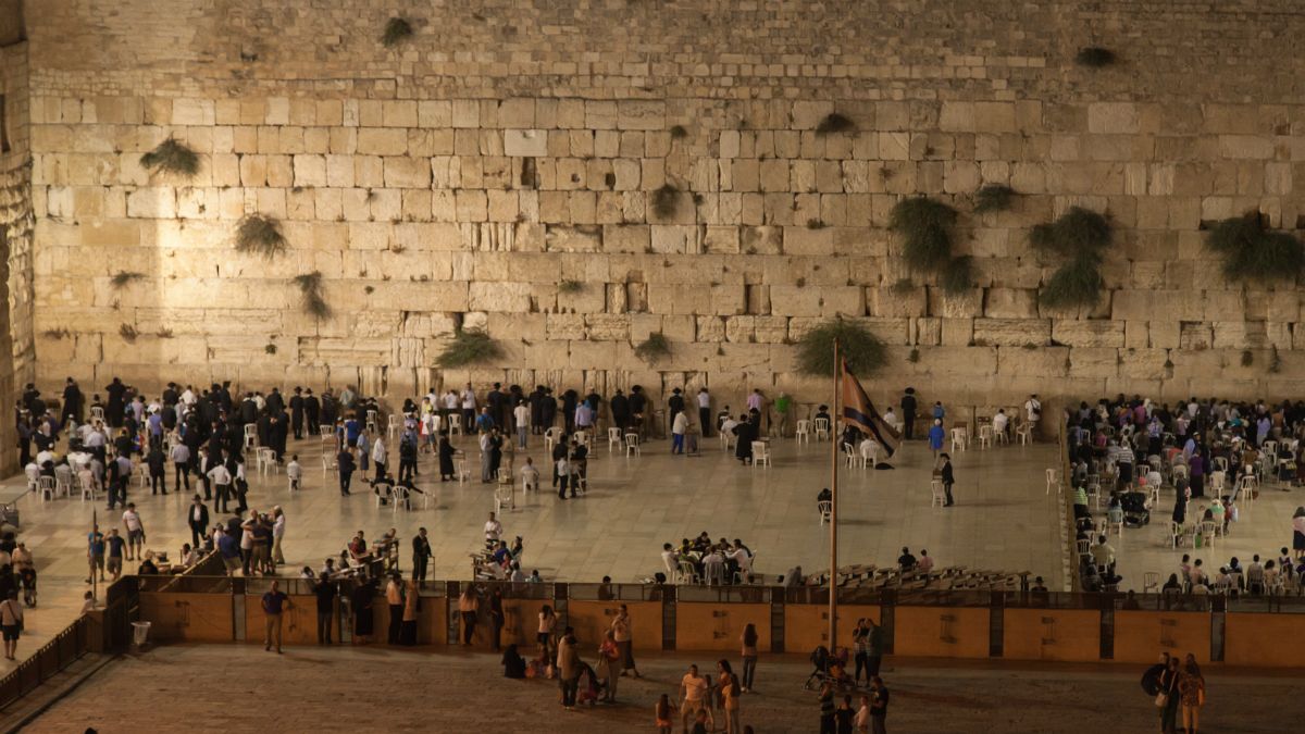 سقوط سنگ ۱۰۰ کیلویی از دیوار ندبه در بیت المقدس