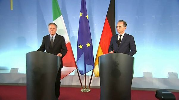 Migranti: cambia operazione Sophia. Le linee di Roma e Berlino Migranti: cambia operazione Sophia. Le linee di Roma e Berlino