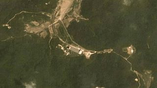 Kuzey Kore nükleer tesislerini sökmeye başladı