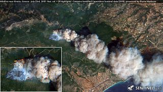 Műholdképeken a pusztító görög erdőtűz