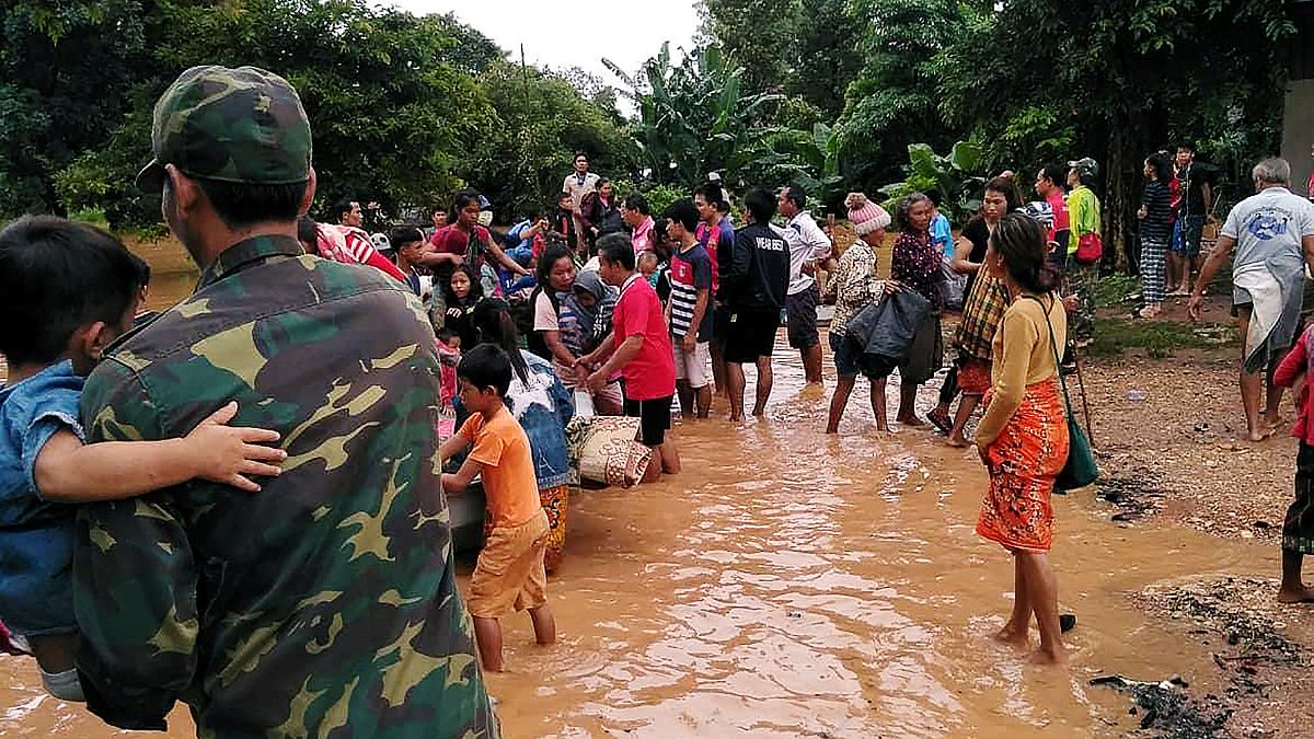 Centenas de vítimas em colapso de barragem no Laos