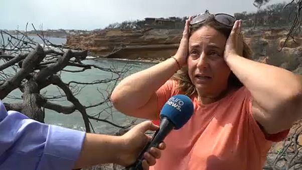 Μάτι: Αγκαλιασμένοι στο χωράφι Μάτι: Αγκαλιασμένοι στο χωράφι