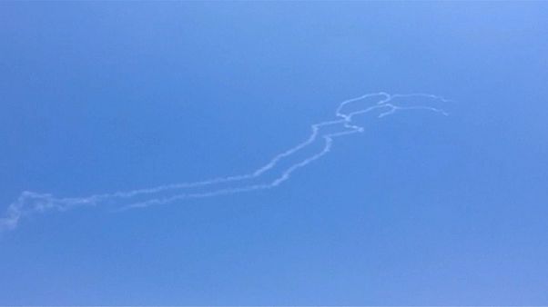 Israel schießt syrischen Kampfjet in Golanhöhen ab Israel schießt syrischen Kampfjet in Golanhöhen ab