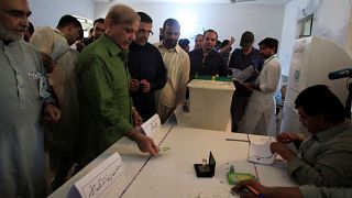 بدء التصويت في الانتخابات البرلمانية في باكستان 