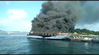 إنقاذ 52 شخصا على متن سفينة سياحية تعرضت لحريق في إسبانيا
