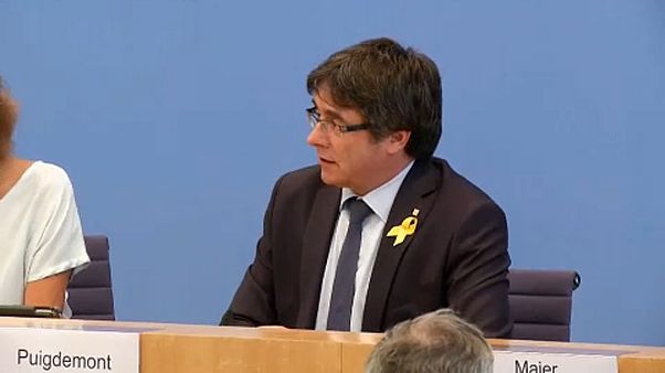 Puigdemont vuelve a Bruselas tras el levantamiento de la euroorden Puigdemont vuelve a Bruselas tras el levantamiento de la euroorden