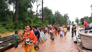 Laos, baraj kazası sonrası sel felaketi mağdurları