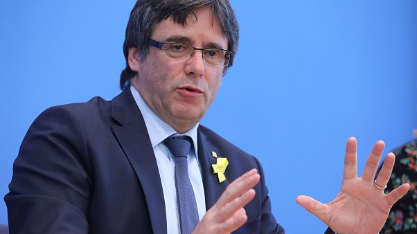 Puigdemont presto a Bruxelles: "Ho un mandato da rispettare" Puigdemont presto a Bruxelles: "Ho un mandato da rispettare"