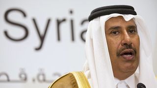 رئيس وزراء قطر السابق يدعو للتعايش مع إيران وضاحي خلفان يرد