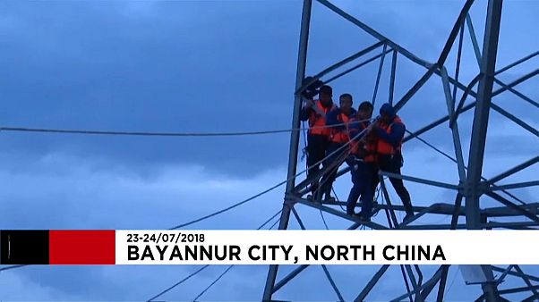 Chine : sauvetage spectaculaire en hélicoptère Chine : sauvetage spectaculaire en hélicoptère