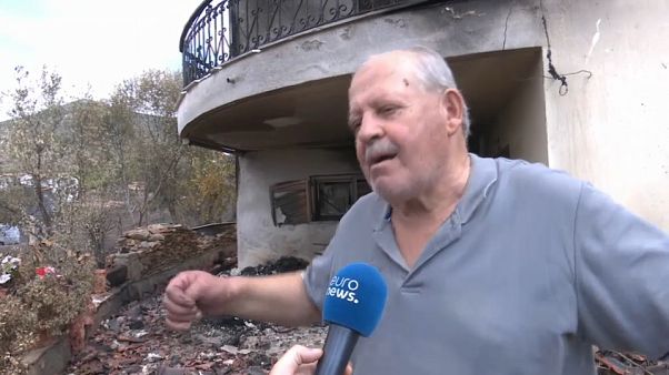 "Em três minutos, o fogo parece que explodiu e chegou à minha casa" "Em três minutos, o fogo parece que explodiu e chegou à minha casa"