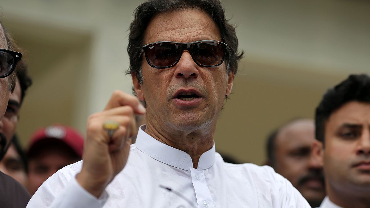 Imran Khan leads Pakistan election as opponents cry foul 