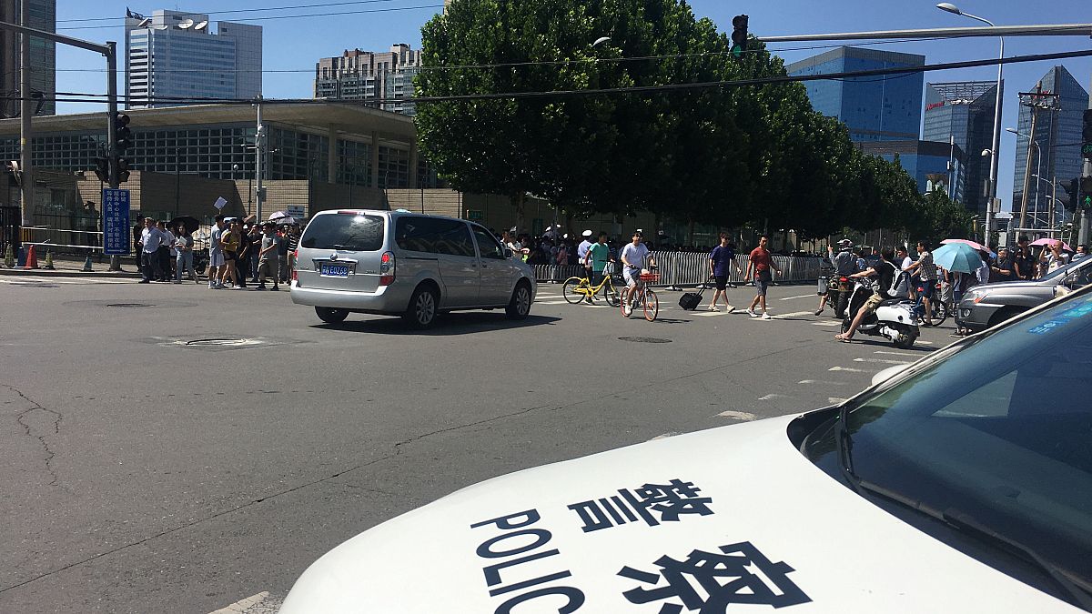 Αναφορές για έκρηξη έξω από την αμερικανική πρεσβεία στο Πεκίνο