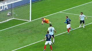 تسديدة بافارد المذهلة في شباك الأرجنتين أفضل هدف في كأس العالم 2018