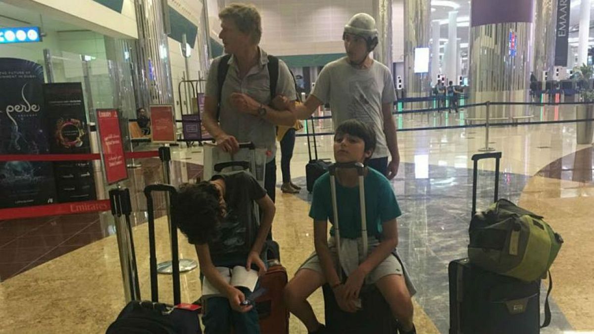 Emirates expulsa de un vuelo a un adolescente discapacitado, a pesar de tener la autorización médica